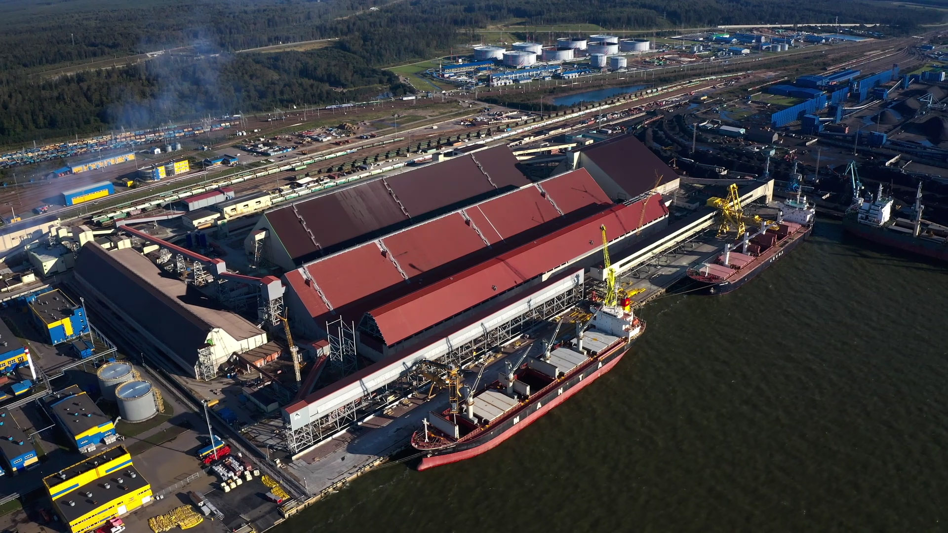 Европейский серный терминал в морском порту Усть-Луга начал работу в сервисах «Конверста»